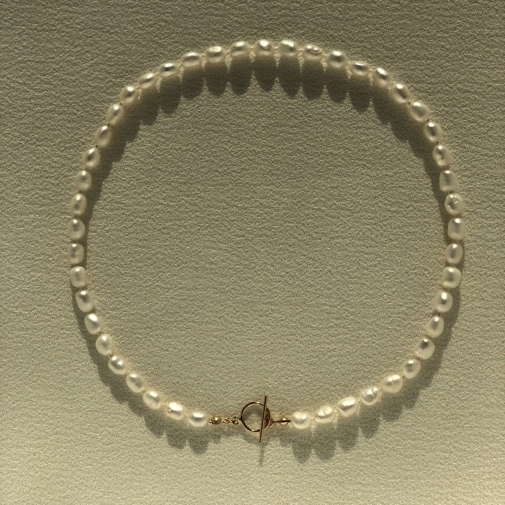 Real Pearl necklace with Toggle clasp